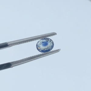 Eye-catching 0.65 Carat Natural Sapphire Loose Gemstone.