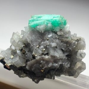 Presenting an Exceptional Natural Treasure of Colombia Emerald